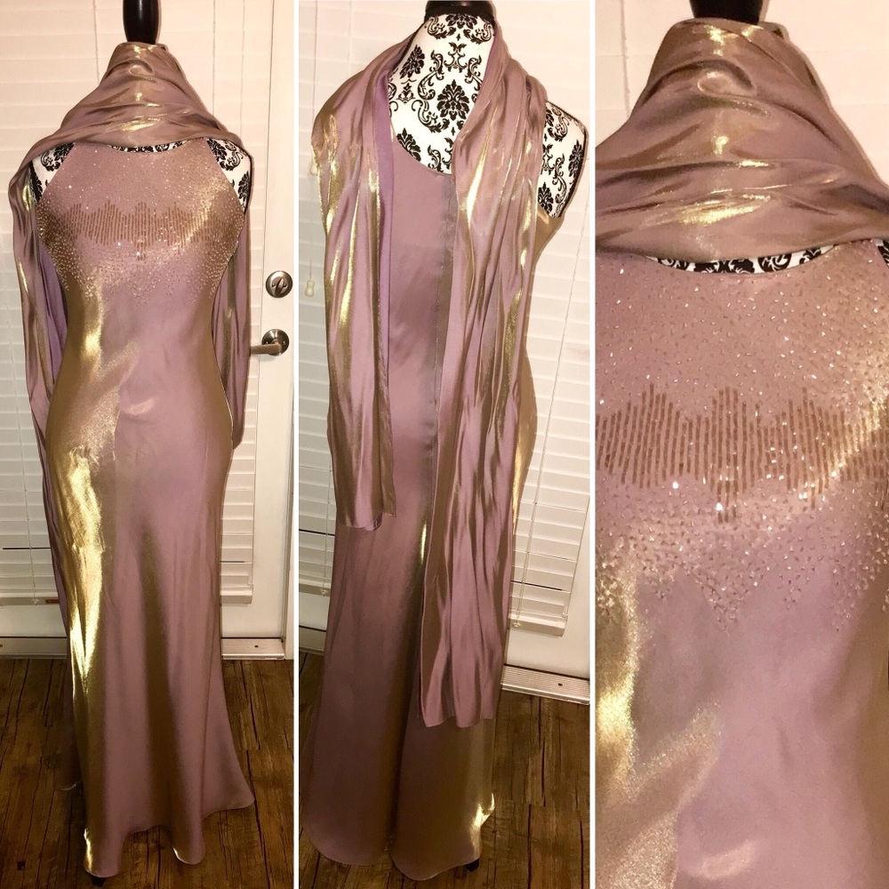 Cachet long gown in orchid silky material size 4 - Picture 1 of 8